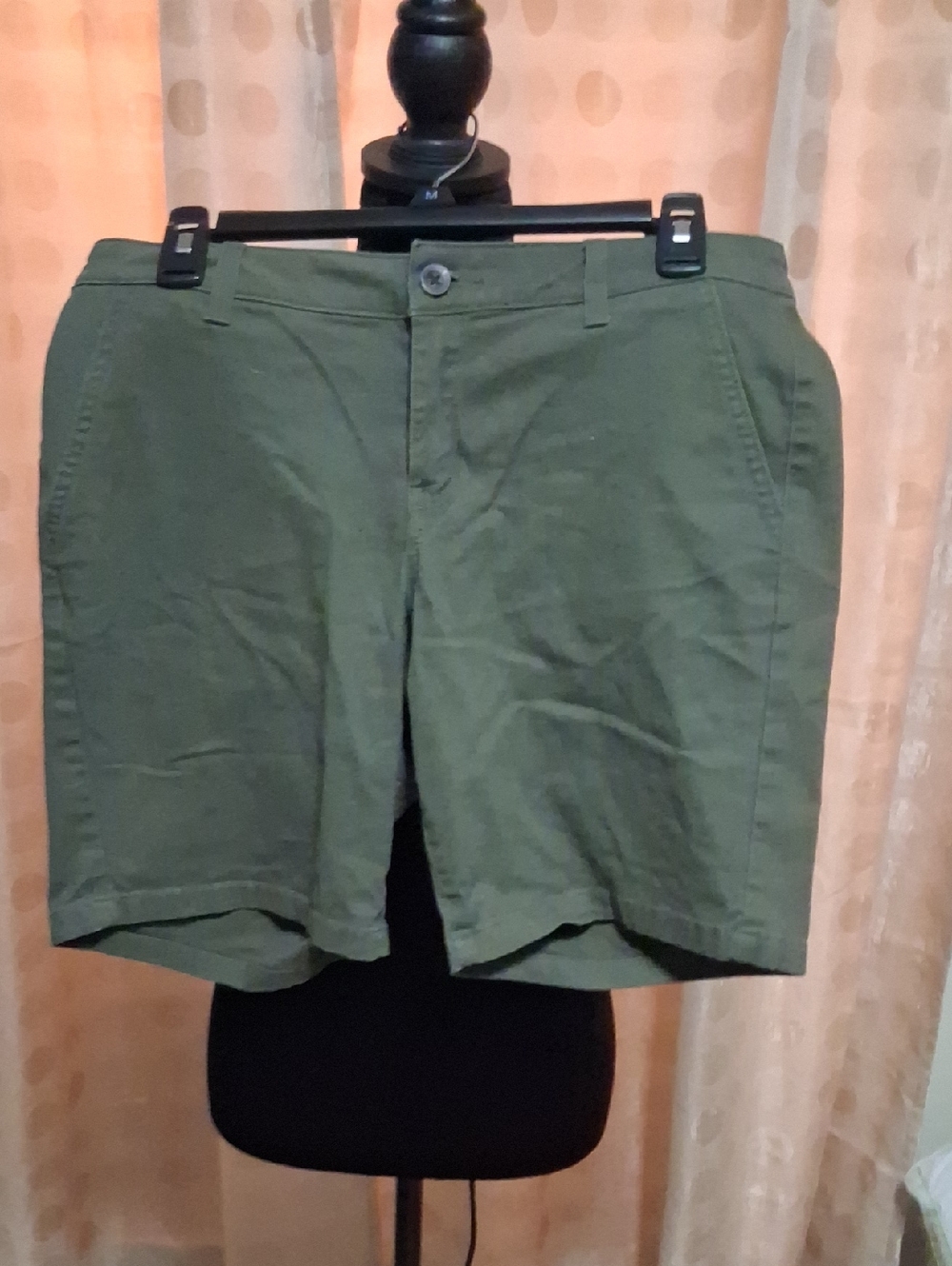 Classic Women's Bermuda Shorts - Olive Green
